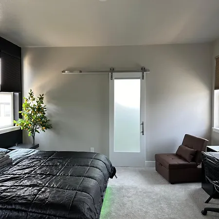 New Modern Contemporary House By The Airport And Gaylord Resort Aurora Exterior photo