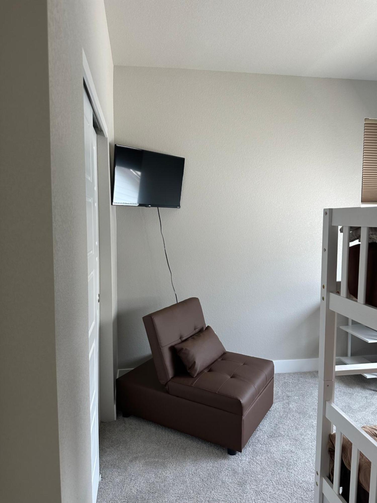 Hébergement de vacances New Modern Contemporary House By The Airport And Gaylord *